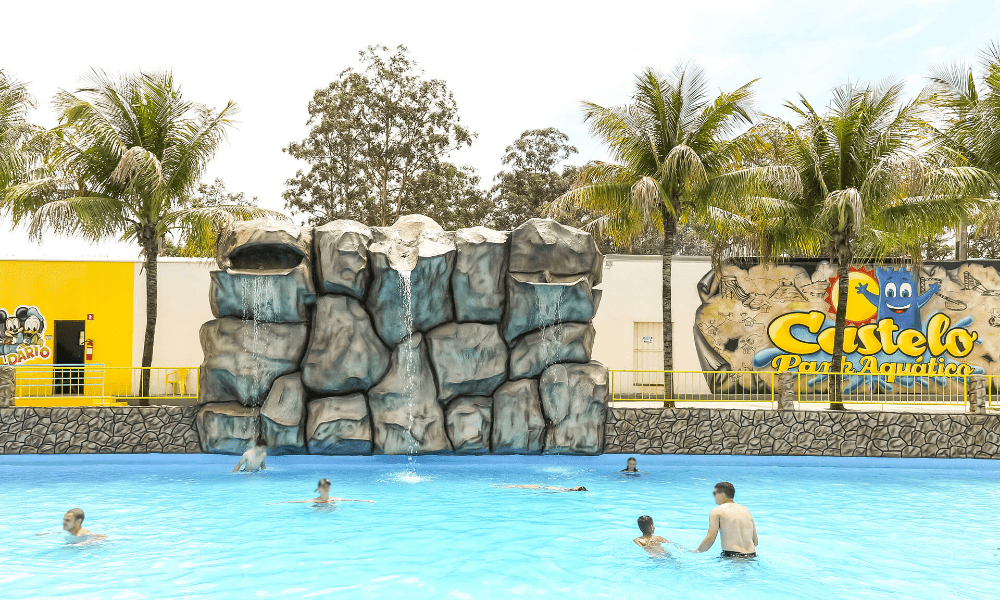 Imagem imagem grande-atracao-piscina-de-cascata-min